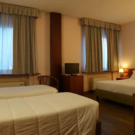 Ξενοδοχείο Albatros 4*