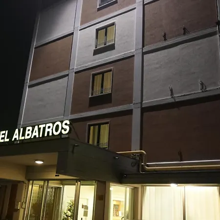 Отель Albatros
